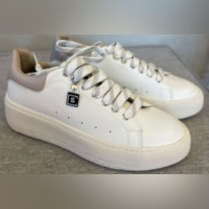 SHU SHOP Sally Mushroom White Platform Sneakers Size 8. EUC.